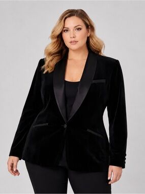 CAbi 701 Lightweight Soft Stretch Capsule Button Blazer – Black tuxedo